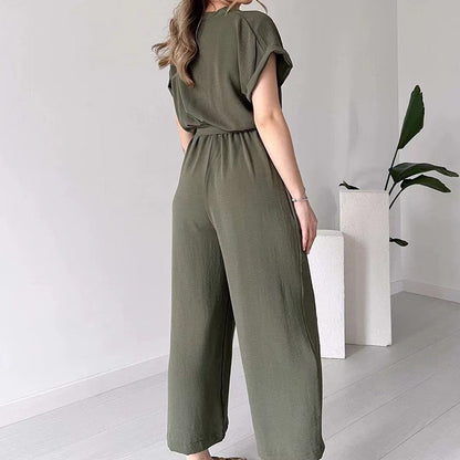 Lässiger Jumpsuit mit V-Ausschnitt und kurzen Ärmeln für Damen