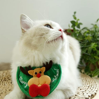 Niedliche Weihnachtsbaum-Mütze mit Pom-Poms