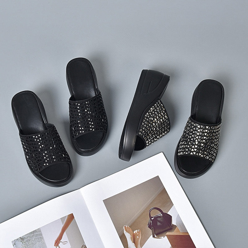 2025 Neues Design🌸👠Glänzende Sandalen mit Keilabsatz für Damen