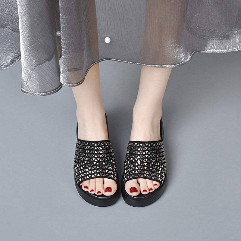 2025 Neues Design🌸👠Glänzende Sandalen mit Keilabsatz für Damen