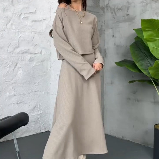 🔥Neuheiten Sonderangebot💃 2-teiliges Strick-Outfit für Damen: Midikleid mit Spaghettiträgern und bauchfreies Oberteil