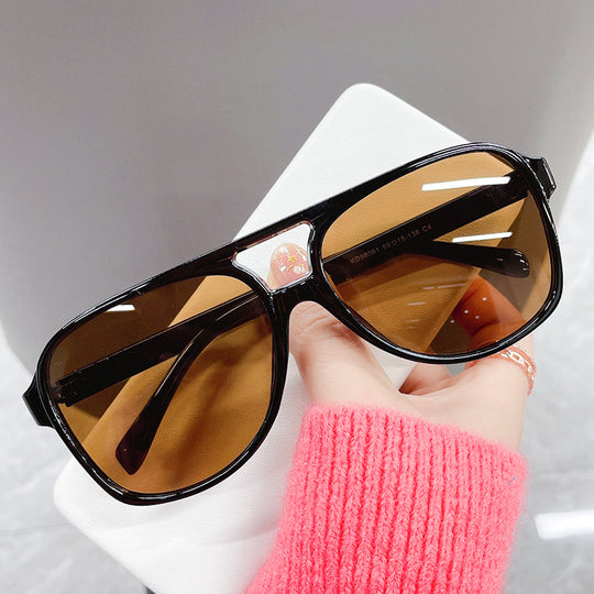 Retro and Lightweight Summer Sunglasses with UV Protection
